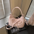 Borsa a tracolla rosa chiaro con fiocco, hardware argento e tracolla rimovibile - Rosa