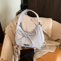 Borsa a tracolla azzurra con fiocco in tessuto strutturato e dettaglio logo - Blu