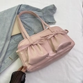 Roze lakleren shopper met stijlvolle strikzakken voor over de schouder of in de hand - Roze