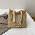 Große Stroh-Tote-Bag mit weißen Seilgriffen und modischem braunem PU-Leder-Patch - Khaki