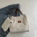 Borsa tote in velluto a coste color crema con pochette e catena in argento - Bianco