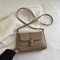 Braune Vintage PU-Leder Umhängetasche mit gewebter Prägung und goldener Metallschnalle - Khaki