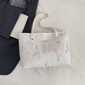 Bolso tote blanco acolchado con bordado de ondas coloridas y correa delgada - Blanco Roto