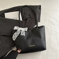 Grand cabas noir minimaliste avec lettrage doré et nœud décoratif en dentelle blanche - Noir