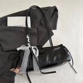 Sac baguette noir minimaliste avec large nœud en dentelle blanche et ruban noir - Noir