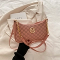 Borsa a spalla in ecopelle rosa con stampa M e dettaglio logo dorato - Rosa
