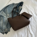Bolso tote marrón oscuro con estampado de monograma M y pequeño bolso con cremallera - Marrón
