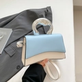 Mini bolso reloj de arena azul y blanco con asa artística de metal plateado - Azul