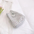 Floral bucket handbag in light blue with pink flowers and a lace heart ornament - Lace Heart Handheld Style (款二)