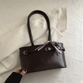 Retro dunkelbraune Baguette Tasche aus Leder mit Zierschnalle und Schleife - Dunkelbraun