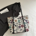 Jacquard-Tragetasche mit Vintage-Morandi-Blumendruck und schwarzen Trägern - Schwarz