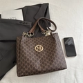 Borsa tote marrone con monogramma, logo M dorato e tracolla in catena e pelle - Marrone