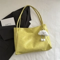 Grand sac cabas jaune chic avec un pendentif mignon en peluche de nuage blanc - Avec Pendentif / Jaune