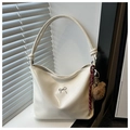 Chic cream PU tote bag featuring a silver bow accent and a cute plush bear charm detail - With Pendant / White (With Charm)