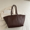 Sac fourre-tout marron foncé en similicuir avec lettrage Fashion et fines bandoulières - Marron