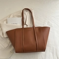 Sac fourre-tout marron en similicuir avec logo FASHION embossé et fines bretelles - Marron