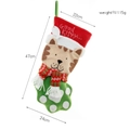 Weihnachtssocke für Haustiere mit Cartoon-Katzenmotiv und rot-grünem Karo-Schal - Große Katze Stil