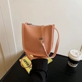 Bolso tipo cubo rosa minimalista en cuero con patrón de lichi para mujer - Rosa