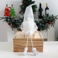 Gnomo de Navidad de felpa con piernas largas y gorro de cuadros plateado en caja - Pierna Delgada Plateada