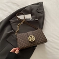 Chic dark brown crossbody bag with letter print and golden M buckle in vintage style - Brown
