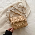 Borsa a tracolla trapuntata beige con catena decorativa e tracolla regolabile donna - Cachi