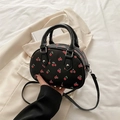Mini borsa Boston nera con stampa ciliegie, doppi manici e tracolla da donna - Nero