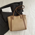 Bolso tote minimalista en color albaricoque y marrón con correas de cuero finas - Caqui