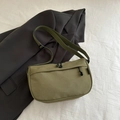 Japanische armeegrüne Umhängetasche mit Multi-Taschen-Design und verstellbarem Riemen - Grün