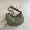 Borsa a tracolla a mezzaluna verde salvia in nylon con tracolla regolabile pratica - Verde
