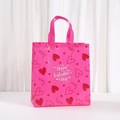 Sacchetto regalo rosa in tessuto non tessuto per San Valentino con stampa e cuori rossi - Stile Cuore Magenta (1012-3)
