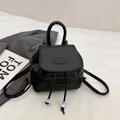 Mini zaino vintage nero classico in pelle PU opaca con coulisse decorata con perline - Nero