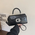Glänzende schwarze Leder-Umhängetasche mit Strass-G-Schnalle und elegantem Griff - Ohne Anhänger / Schwarz