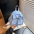 Mini mochila azul claro con diseño de lazo para mujer estilo de moda verano 2025 - Azul