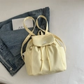 Zaino minimalista giallo chiaro con coulisse in nylon per scuola e tempo libero - Giallo