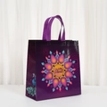 Bolsa de regalo morada Happy Diwali de tela no tejida con pavos reales y mandalas - Pavo Real Mandala Púrpura (3010-6)