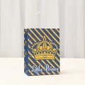 Geschenktüte mit Prinzenkrone und blau-goldenen Streifen für Geburtstagsfeiern - Gestreifter Kronenstil (543-2) / 21*15*8