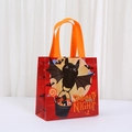 Sacchetto regalo di Halloween in tessuto non tessuto con stampe Spooky Night per dolci - Stile Pipistrello Rosso (9048-4) / 20*20*9