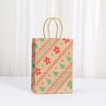 Weihnachts-Geschenktüte aus Kraftpapier mit festlichem Baum- und Schneeflockenmuster - Grüner Weihnachtsbaum Und Schneeflockenmuster (047-7)