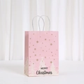 Sac cadeau de Noël en papier kraft rose avec motifs sapins et poignées torsadées - Style Merry Sapin de Noël (563-6) / 21x15x8cm