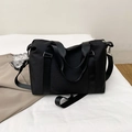 Grand sac de voyage en nylon noir imperméable avec poignées renforcées et bandoulière - Noir