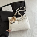Sac fourre-tout blanc cassé motif crocodile avec foulard et bandoulière de bureau - Blanc
