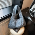 Retro washed blue tote bag with a minimalist stitched design for women’s casual commute - Blue