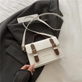 Bolso bandolera blanco y marrón de estilo vintage con solapa y asa superior chic - Blanco y Café
