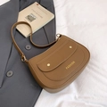 Borsa a tracolla vintage marrone in pelle martellata con scritta fashion dorata - Marrone