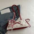 Sac sous le bras rouge et blanc avec motif noeud et détails en dentelle élégants - Blanc
