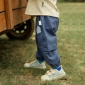 Boys' indigo blue cargo trousers with cute cartoon bear print and decorative seams - 120cm / Night Blue