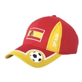 Dettaglio del cappellino Spagna ricamato con bandiera e motivi calcio su cotone rosso - Stile Spagna (Stile 4)