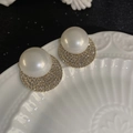 Elegant gold pearl earrings with a sparkling rhinestone base and high-gloss finish - E5418 Silver Needle - Gold
