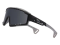 Sportsonnenbrille mit mattem schwarz-grauem Rahmen und großem einteiligem Glas - Schwarzer Rahmen Graue Gläser