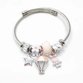 Zilveren bedelarmband met hangers van sterren, luchtballonnen en leuke roze konijnen. - Roze Konijn Ballon